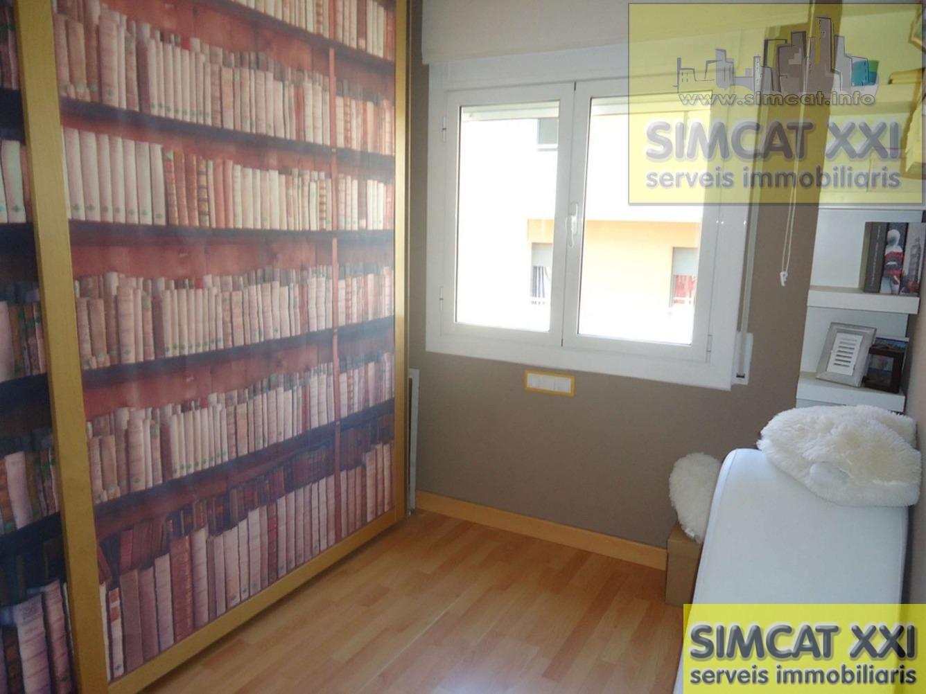 For sale of flat in Figueres