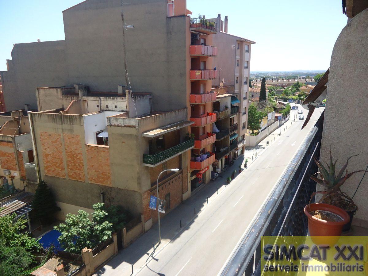 For sale of flat in Figueres