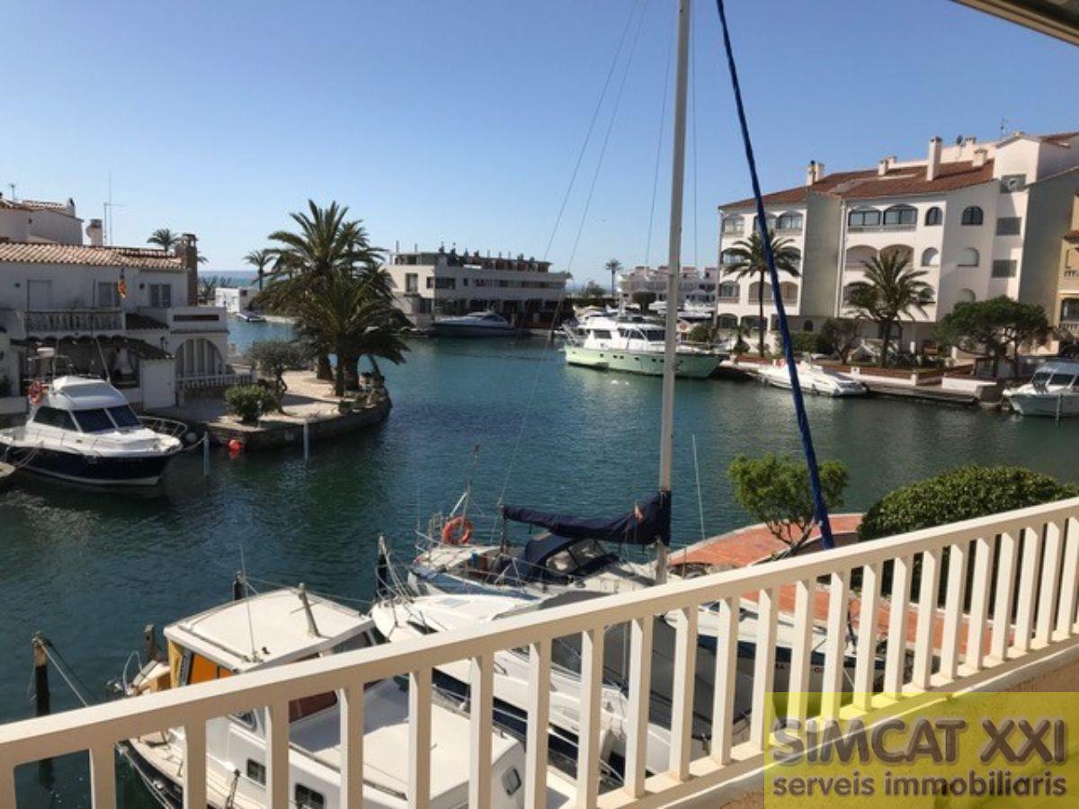 For sale of apartment in Empuriabrava