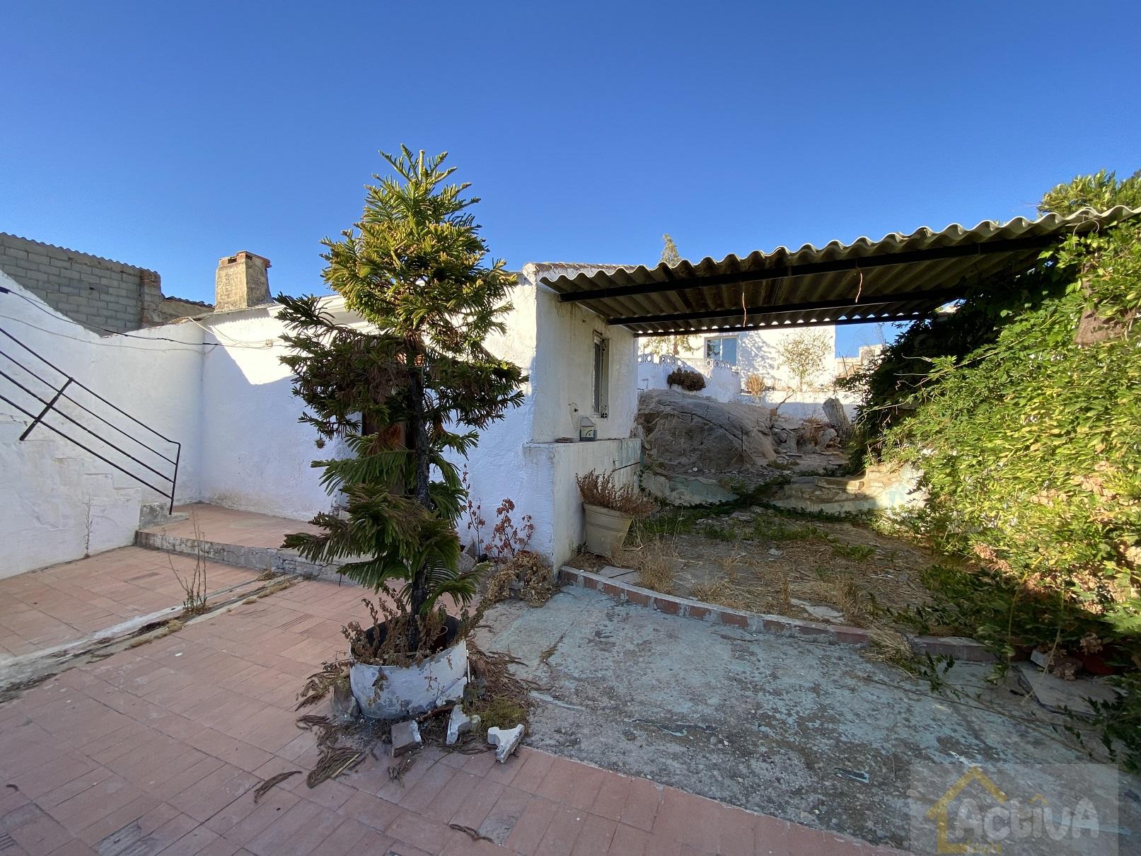 For sale of house in Esparragalejo