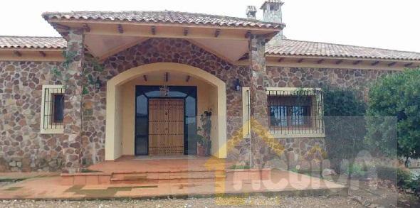 Venta de finca rústica en Oliva de Mérida