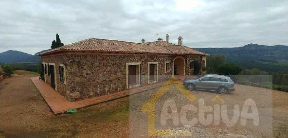 Venta de finca rústica en Oliva de Mérida