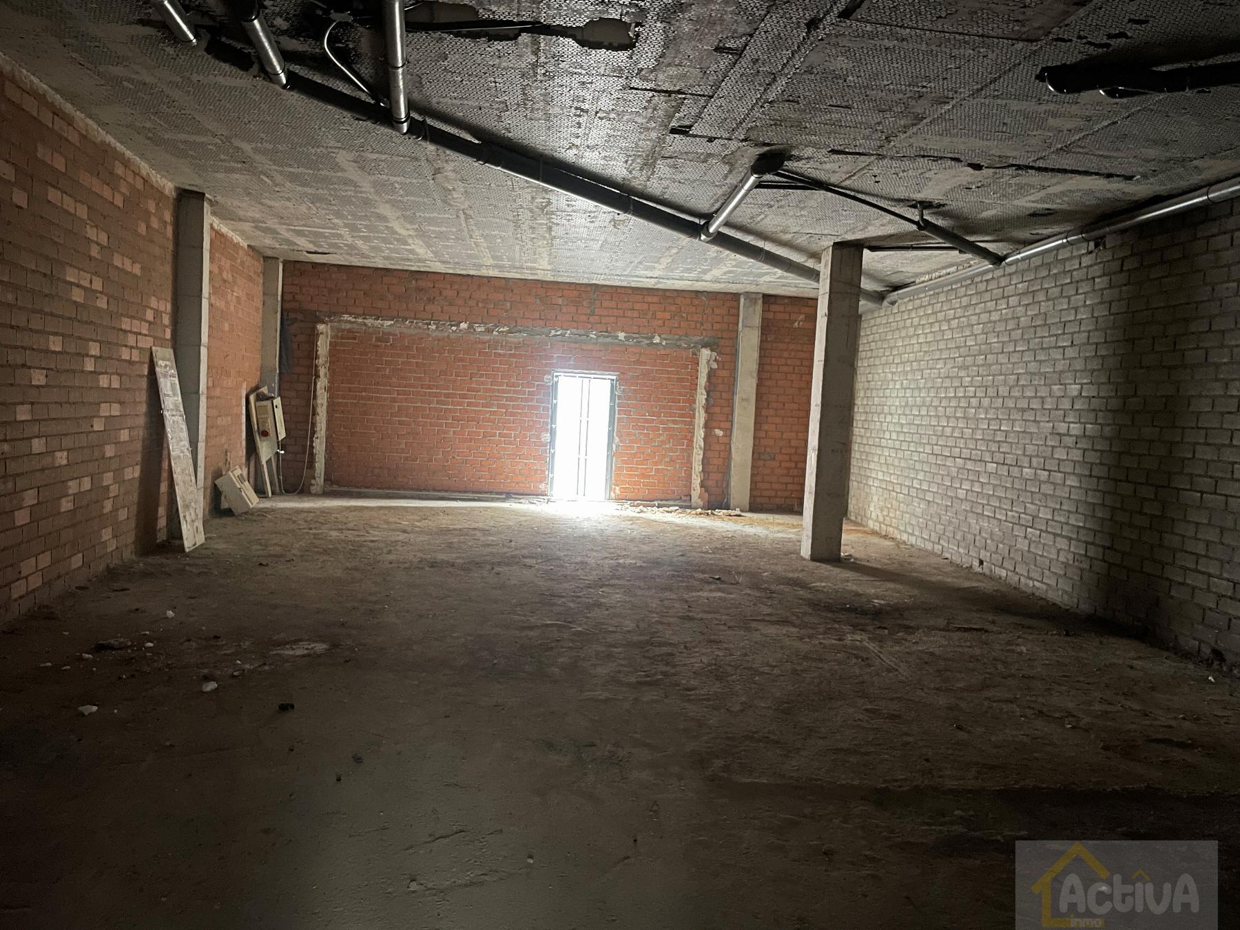 For sale of commercial in Almendralejo