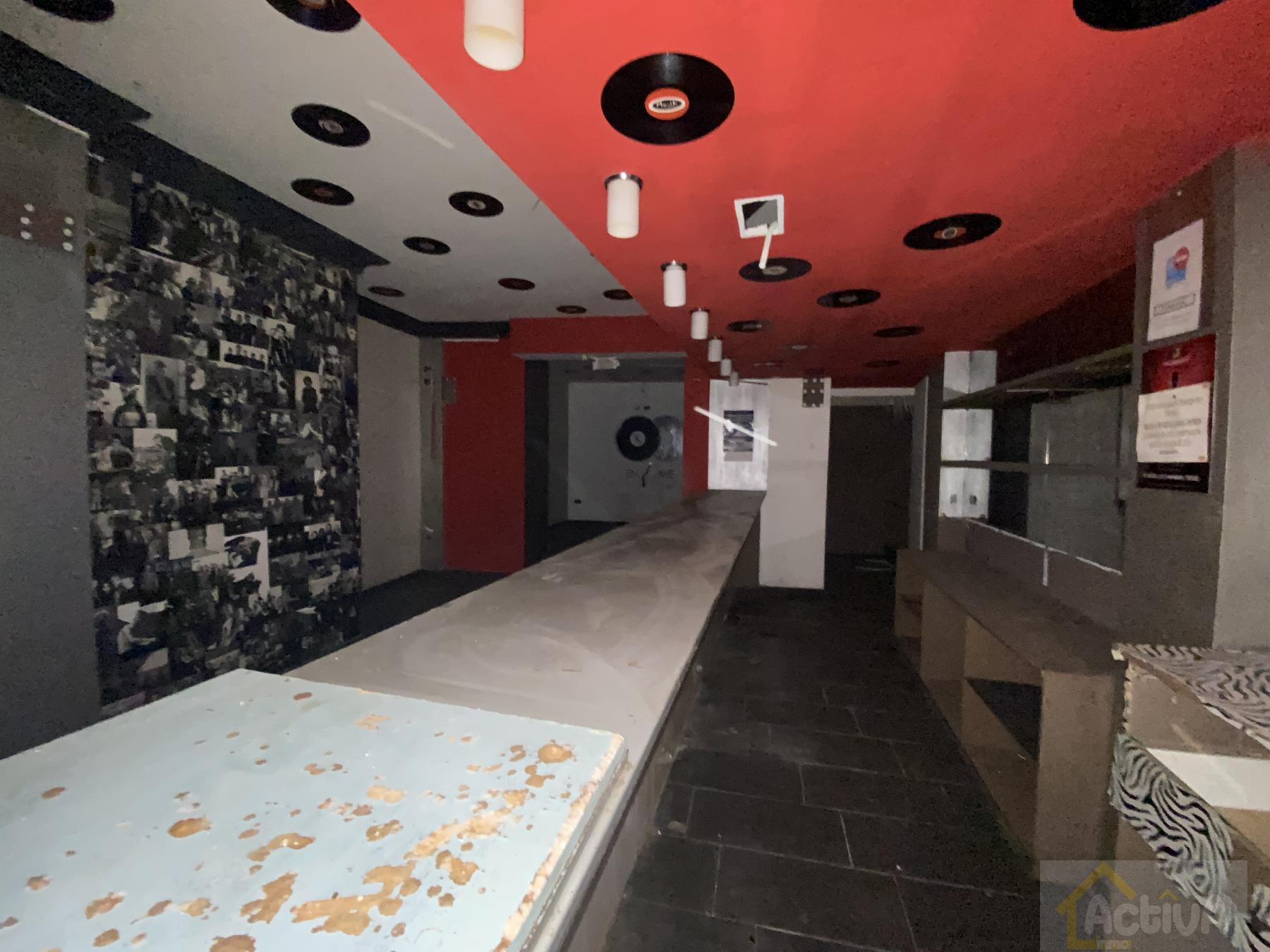 For sale of commercial in Badajoz