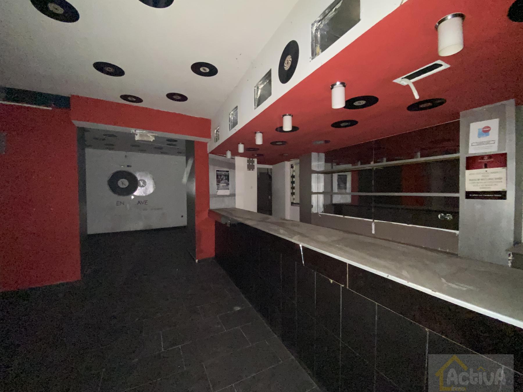 For sale of commercial in Badajoz