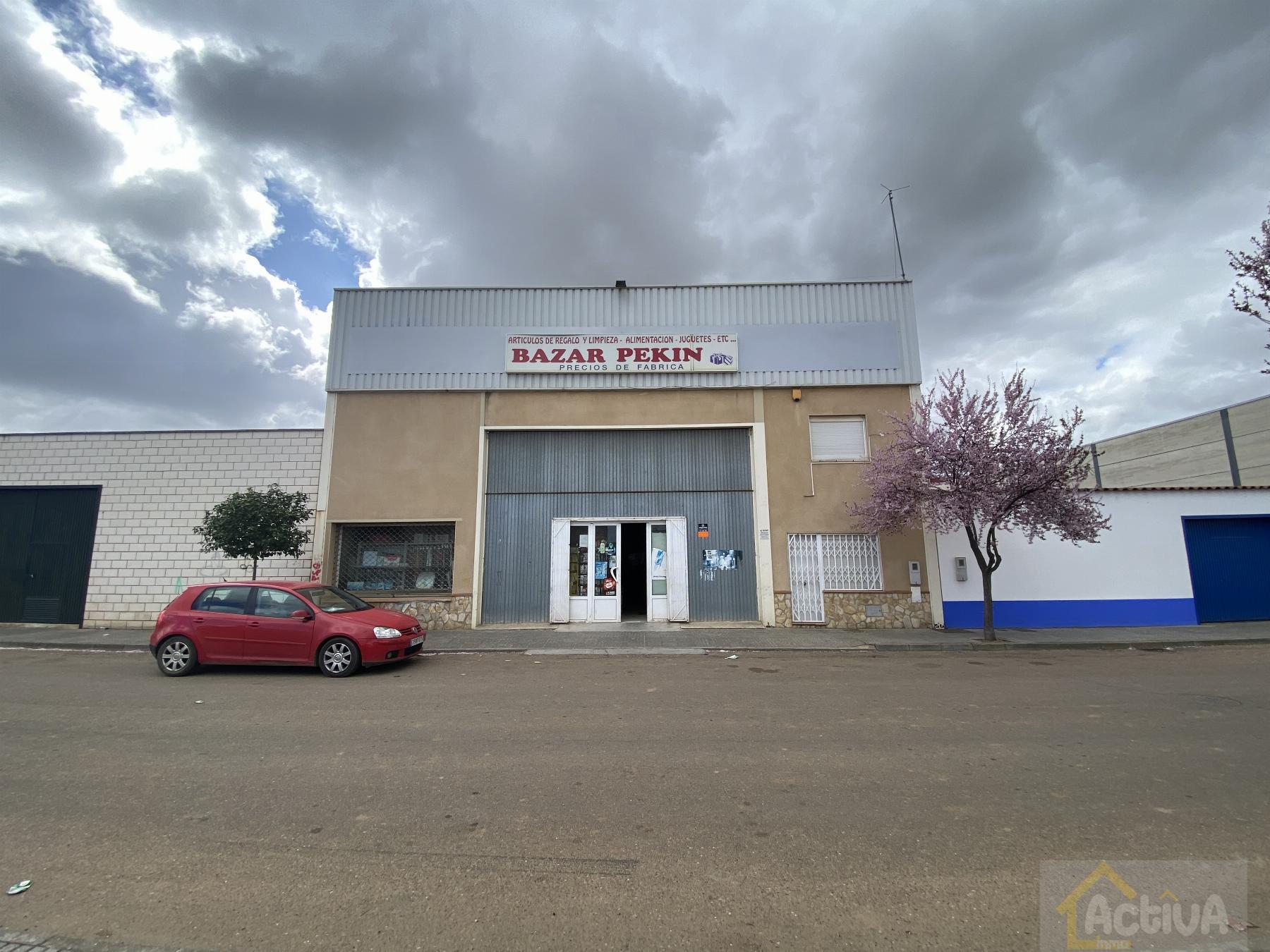 Venta de nave industrial en Valdelacalzada