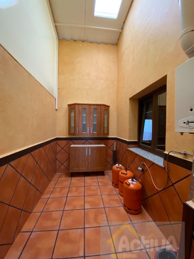 For sale of flat in Valdelacalzada