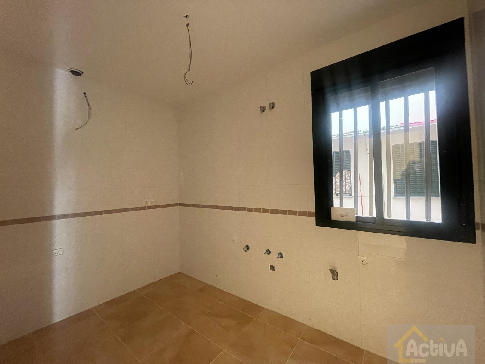 For sale of apartment in Orellana la Vieja