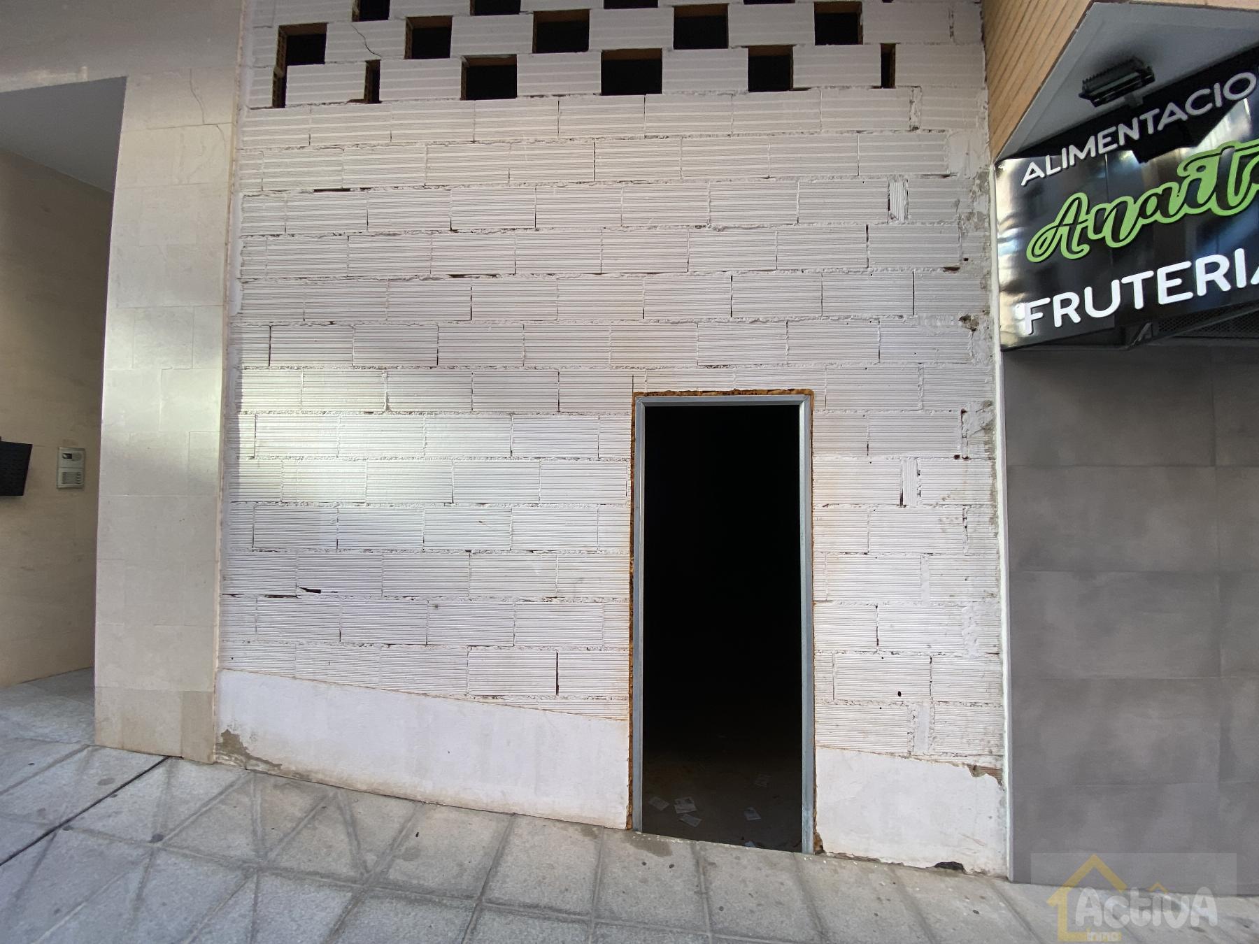 For sale of commercial in Almendralejo