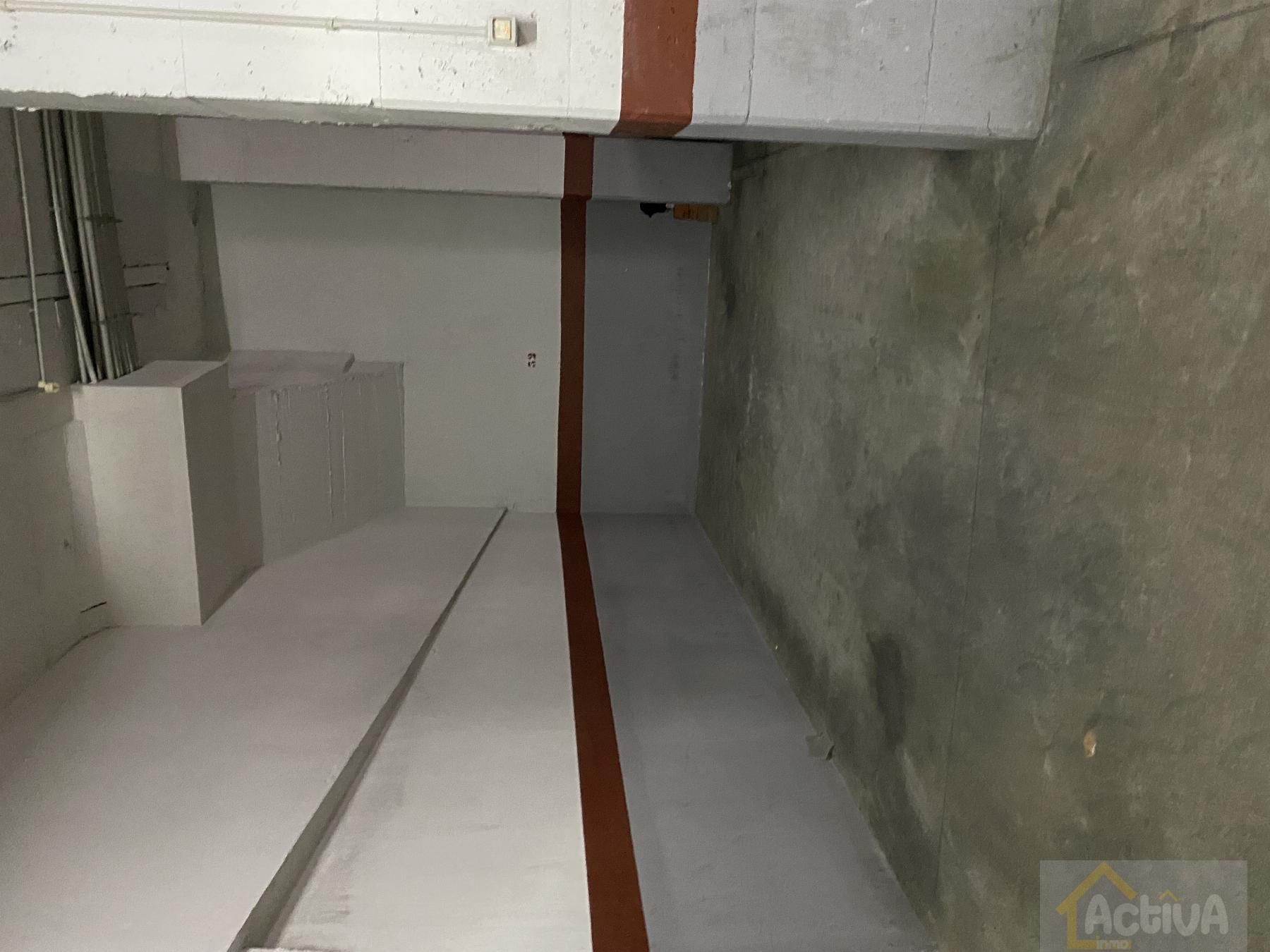 For sale of garage in Badajoz