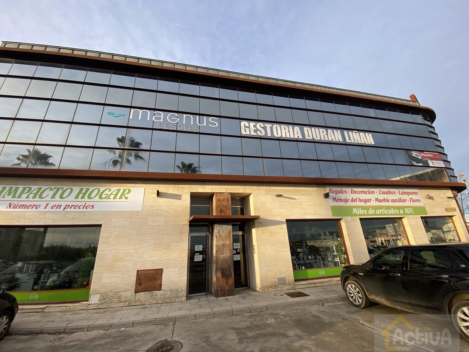 For sale of office in Don Benito