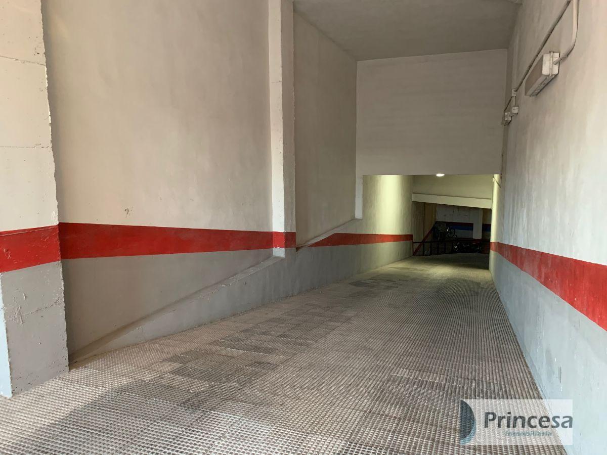 For sale of garage in Valencia