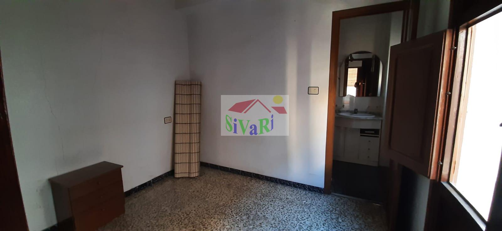 For sale of house in Abarán