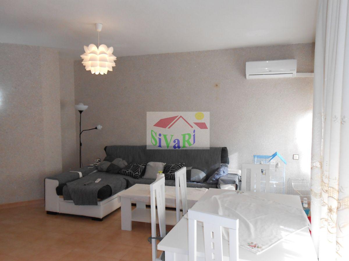 For sale of flat in Abarán