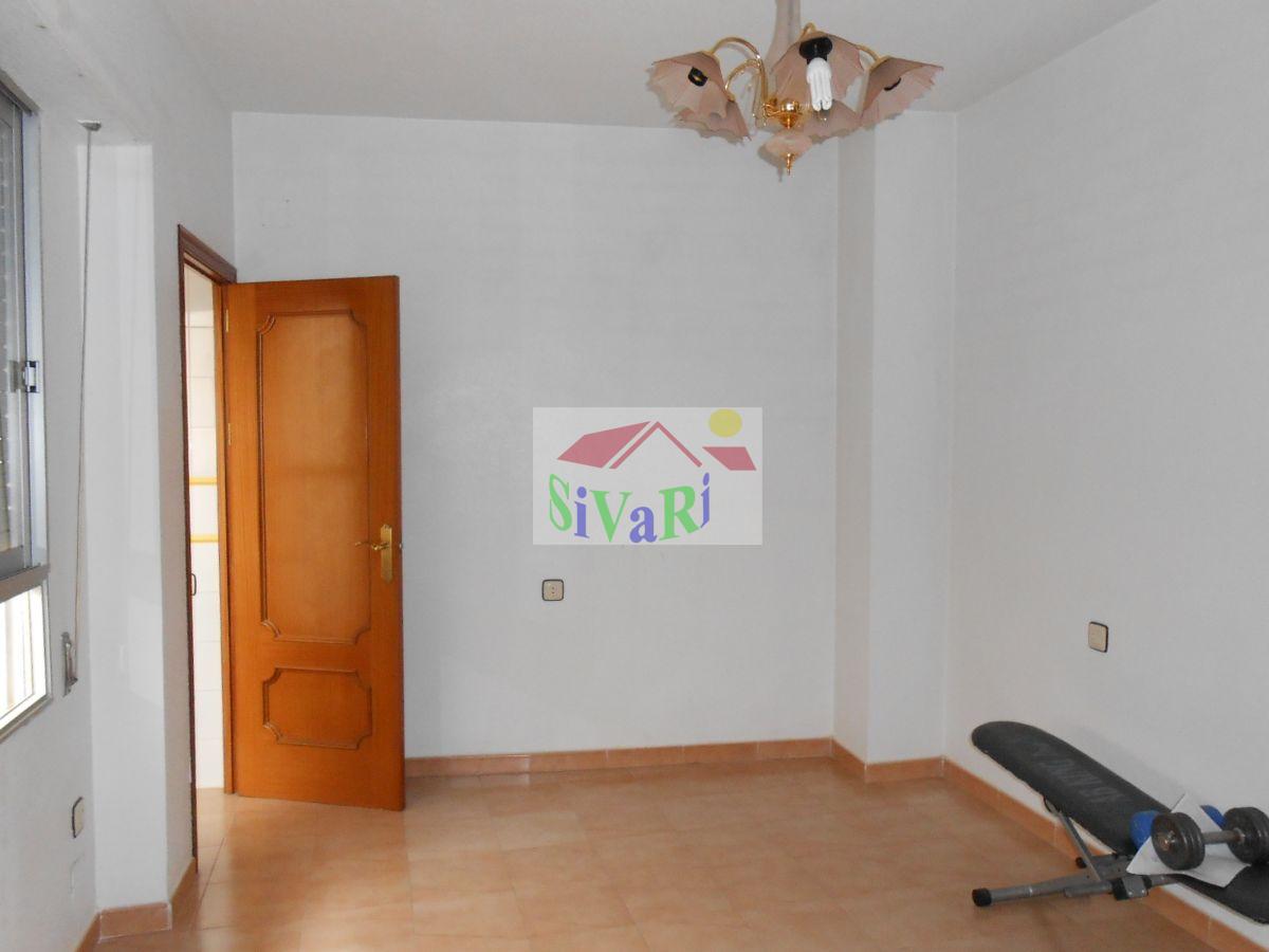 For sale of flat in Abarán