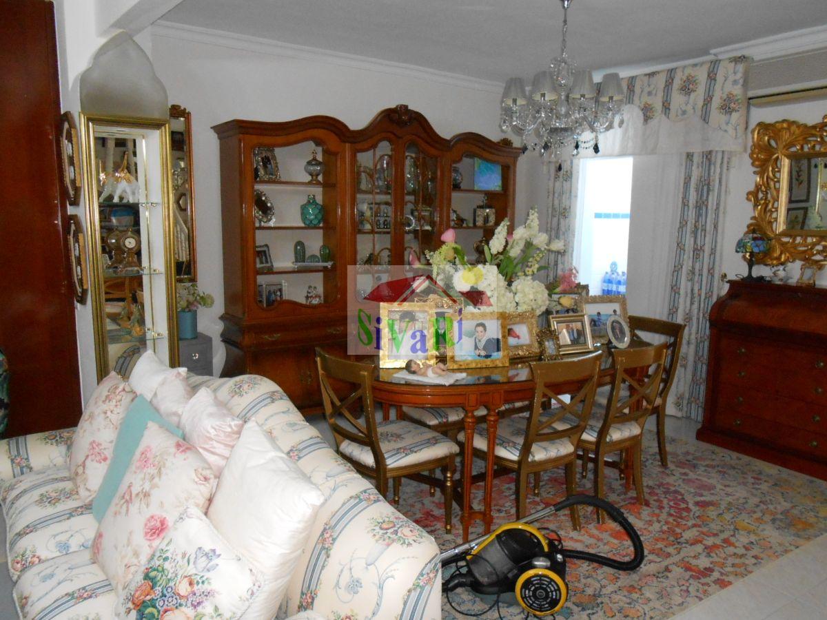 For sale of flat in Abarán