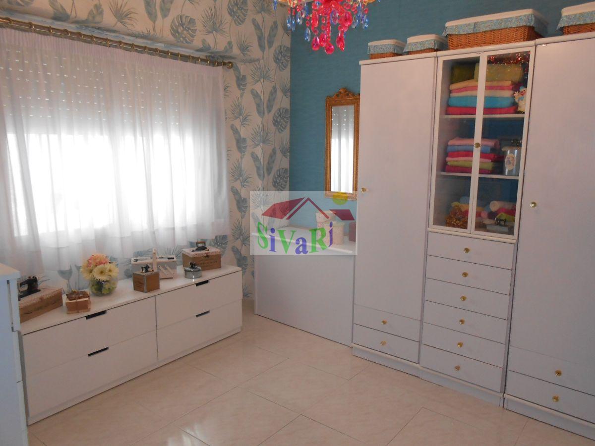 For sale of flat in Abarán