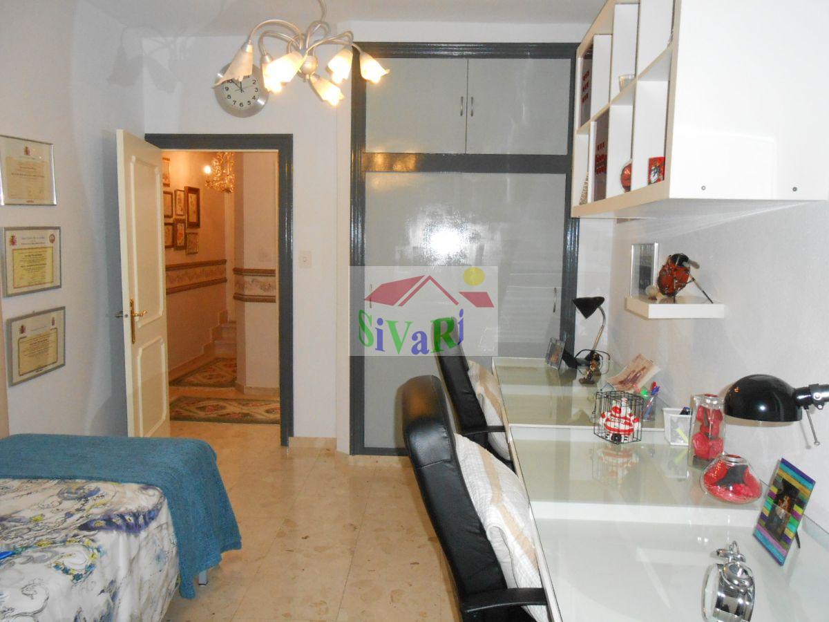 For sale of flat in Abarán