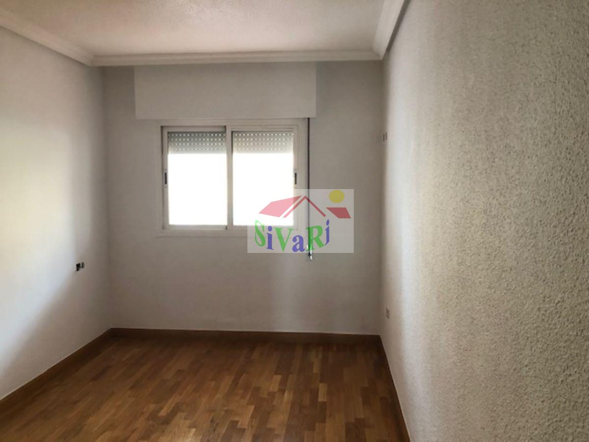 For sale of flat in Lorquí