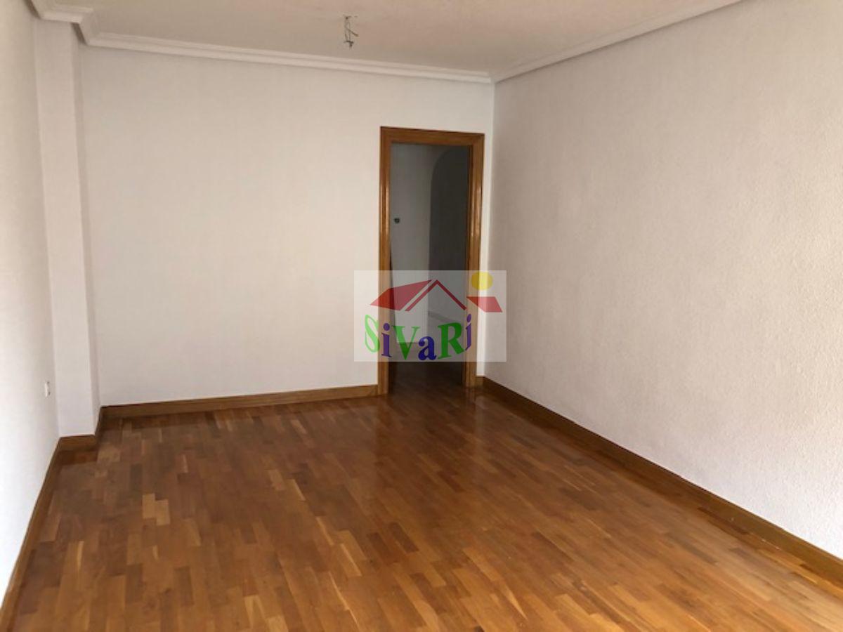 For sale of flat in Lorquí