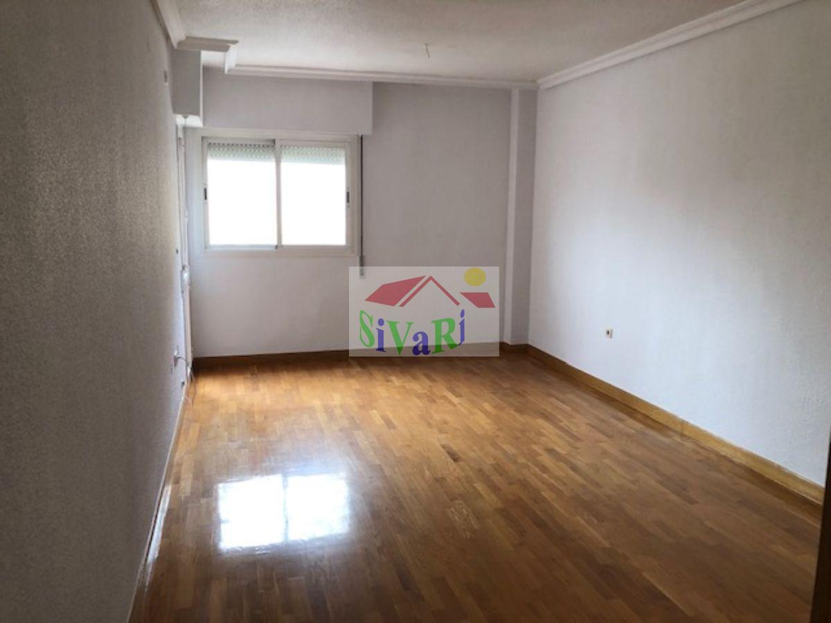 For sale of flat in Lorquí