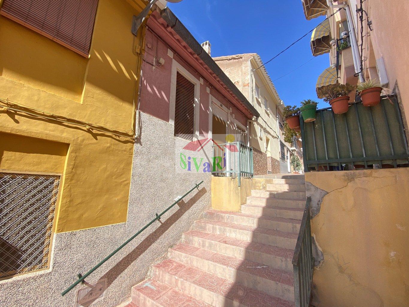 For sale of house in Abarán