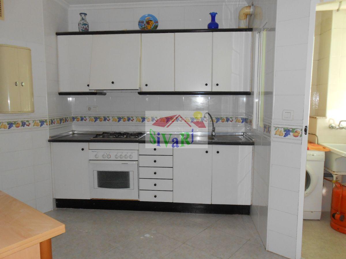 For sale of flat in Abarán