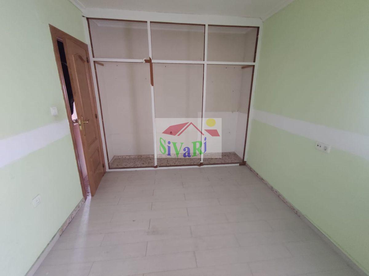 For sale of flat in Yecla
