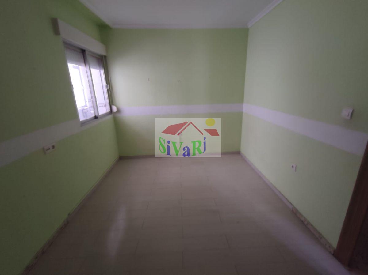 For sale of flat in Yecla