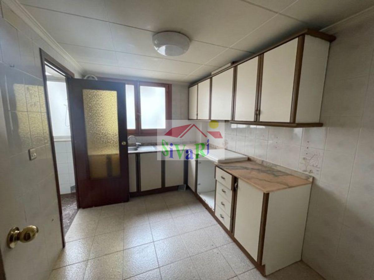 For sale of flat in Yecla