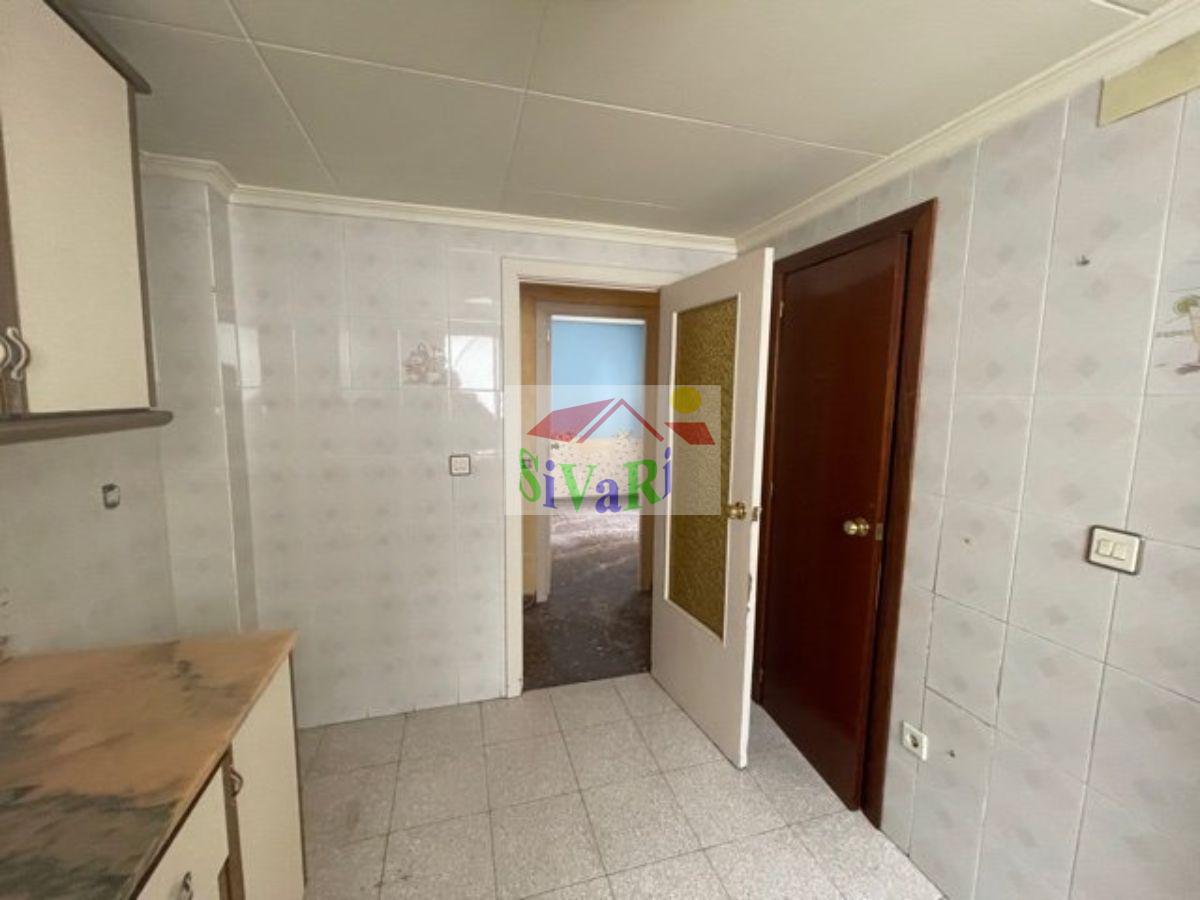 For sale of flat in Yecla