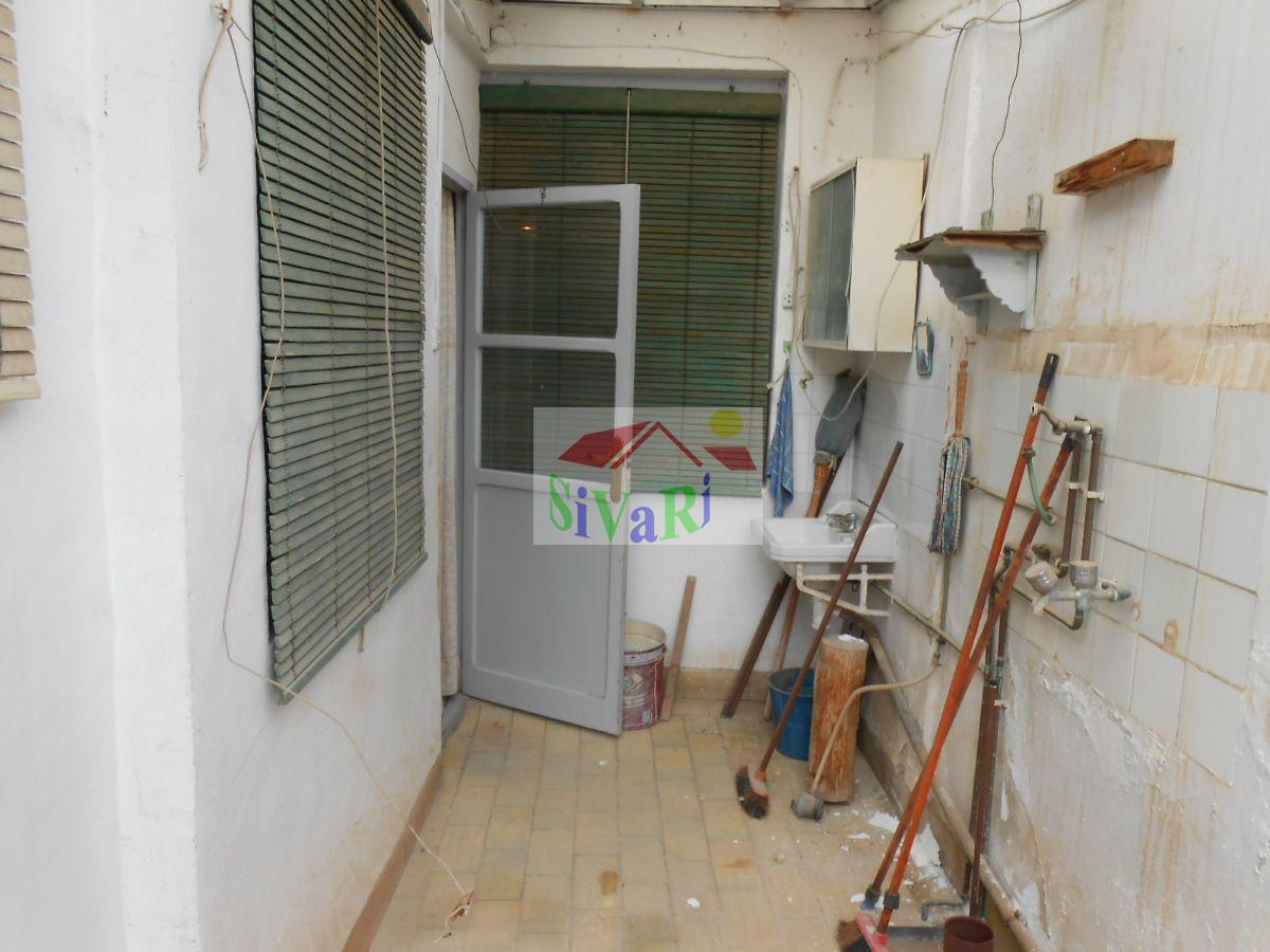 For sale of house in Abarán