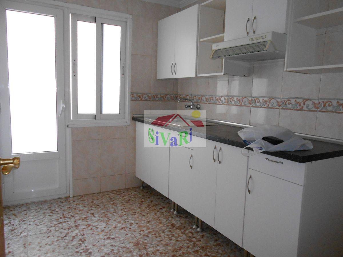 For sale of flat in Abarán