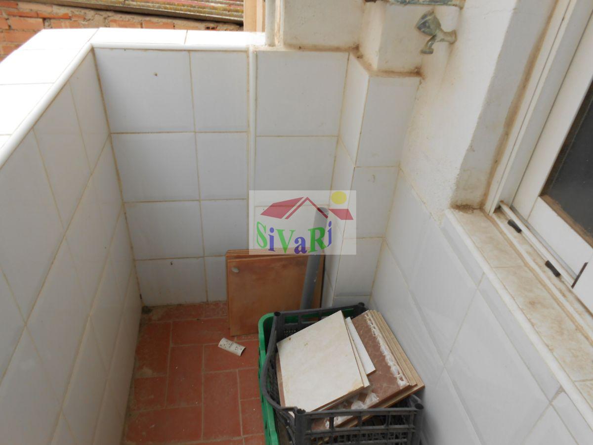 For sale of flat in Abarán