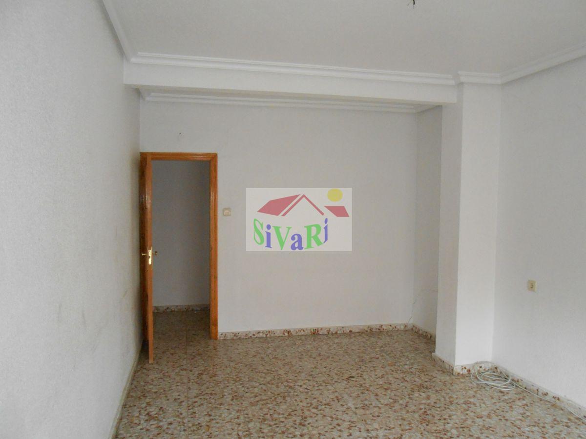 For sale of flat in Abarán