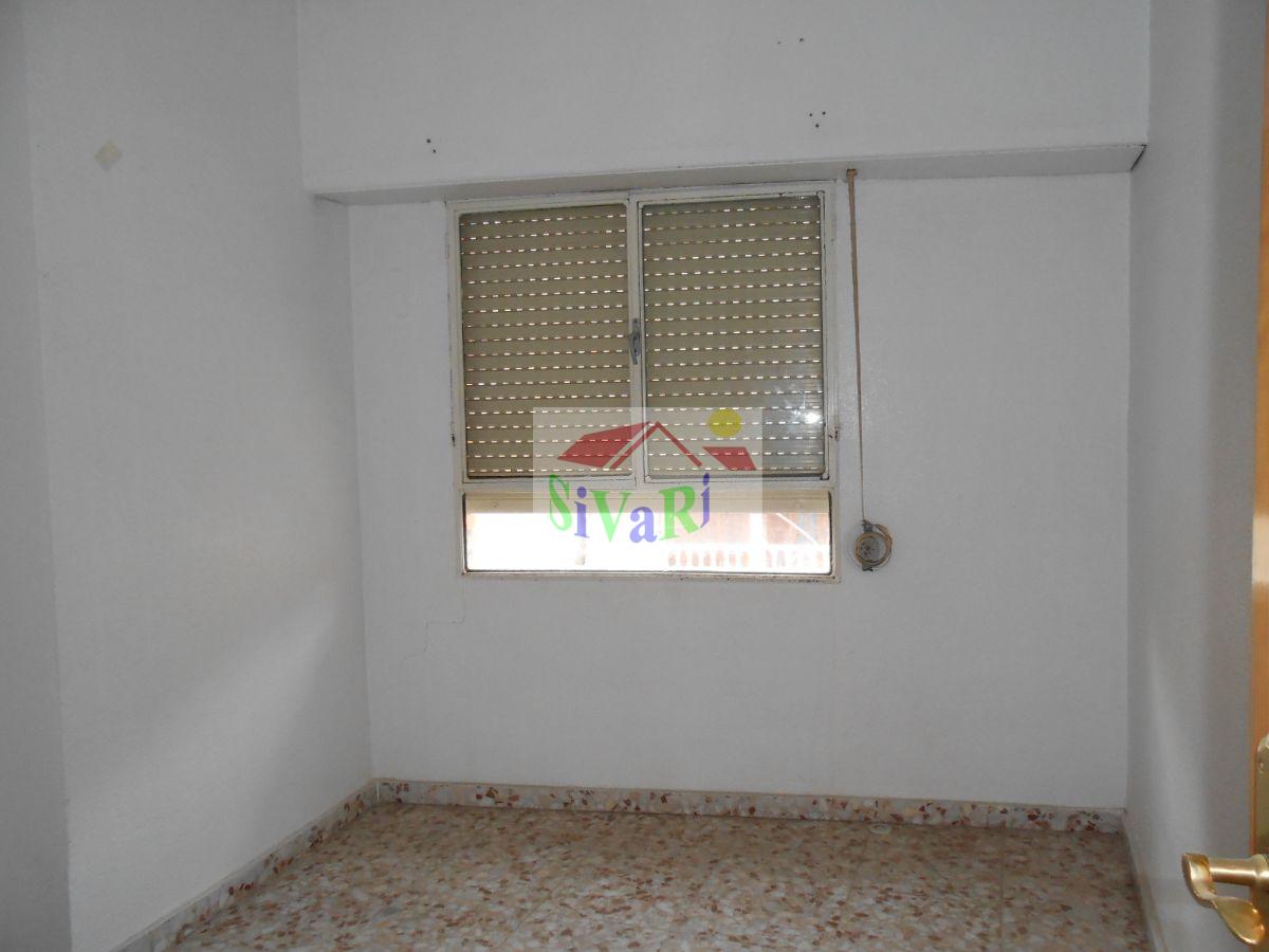 For sale of flat in Abarán