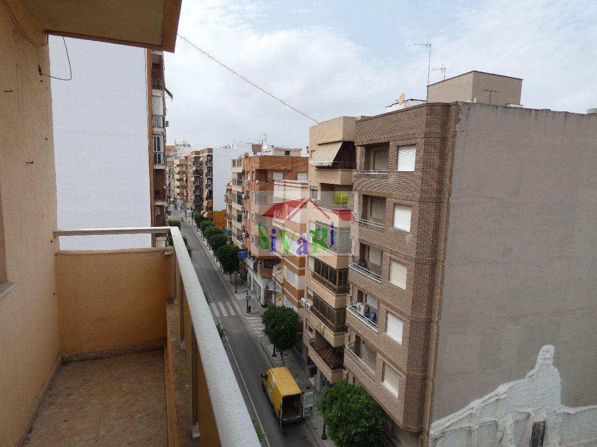 For sale of flat in Alcantarilla