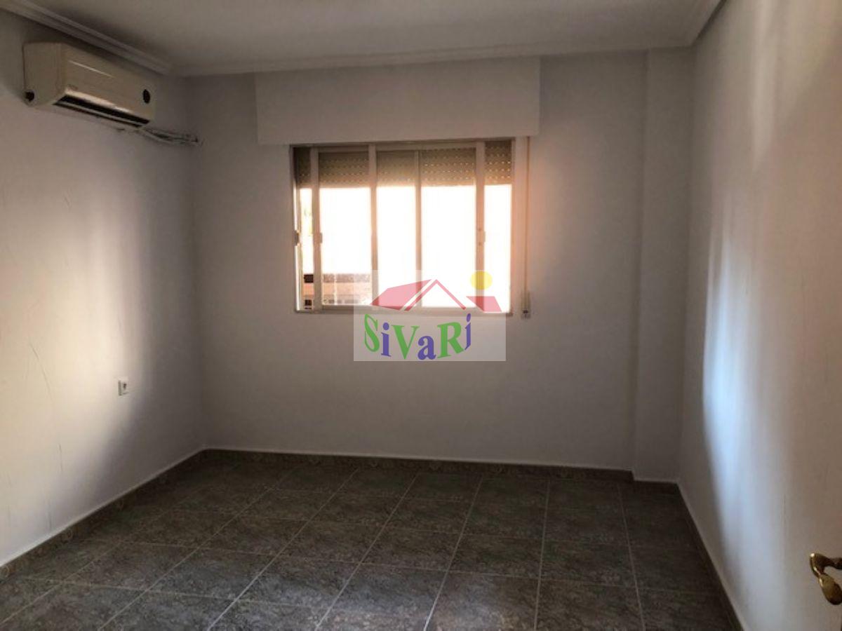 For sale of flat in Alcantarilla