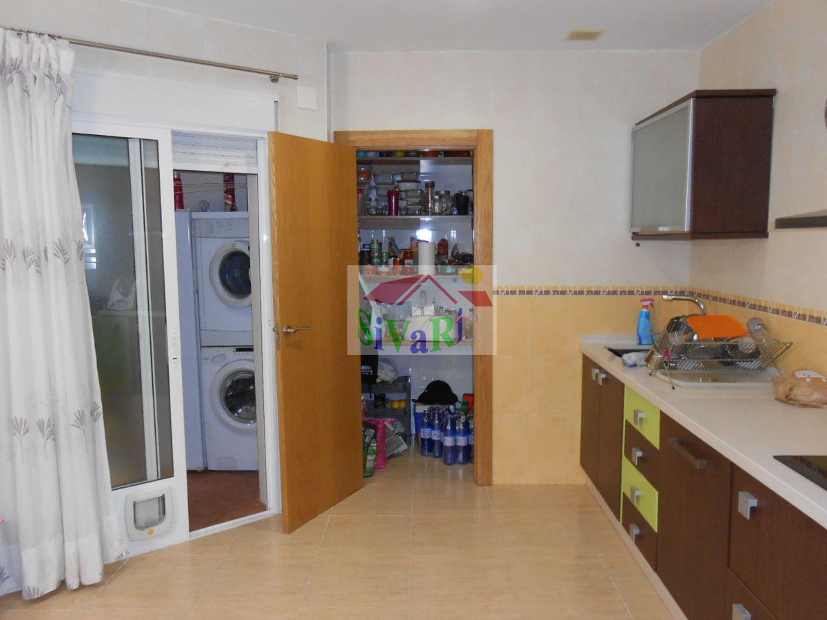 For sale of flat in Abarán