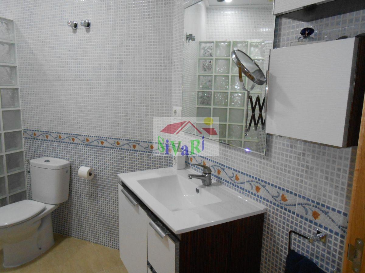 For sale of flat in Abarán