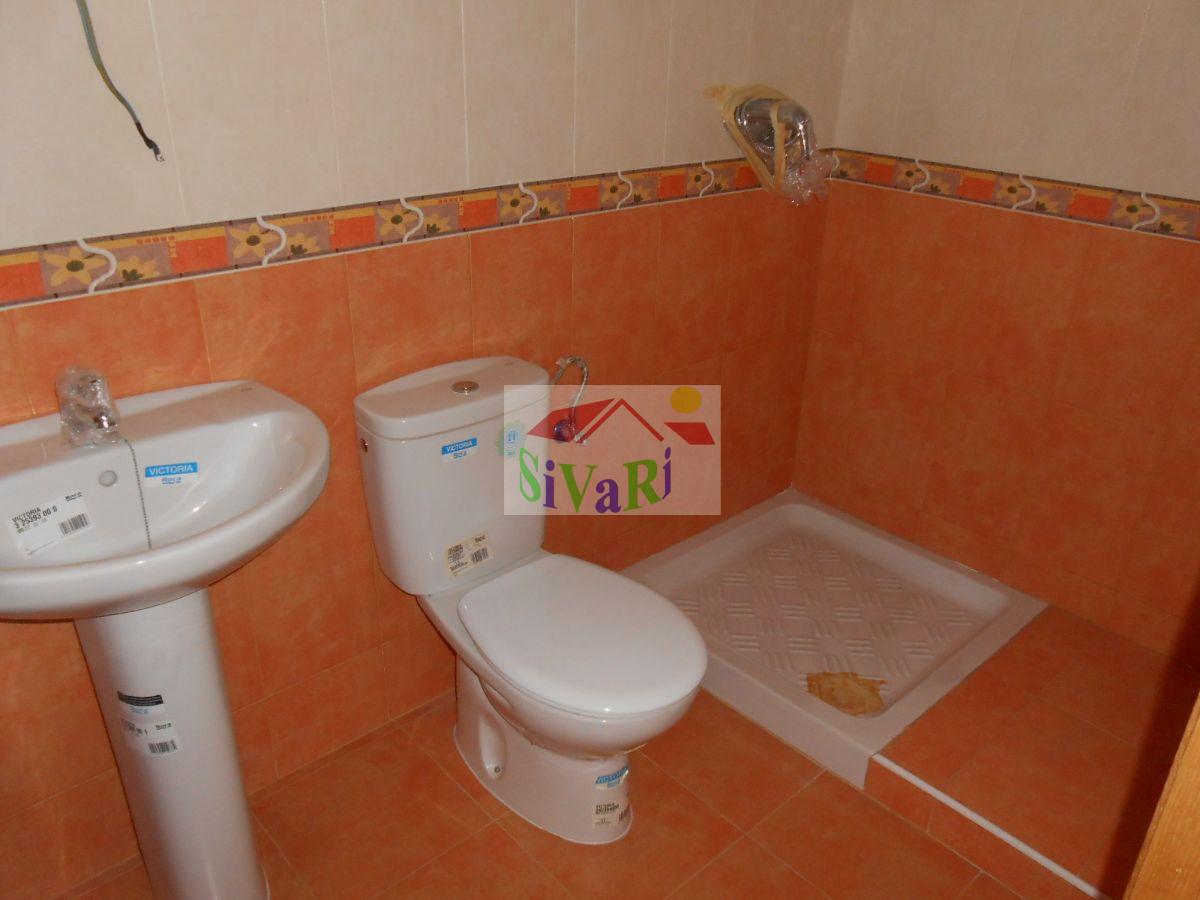 For sale of flat in Abarán