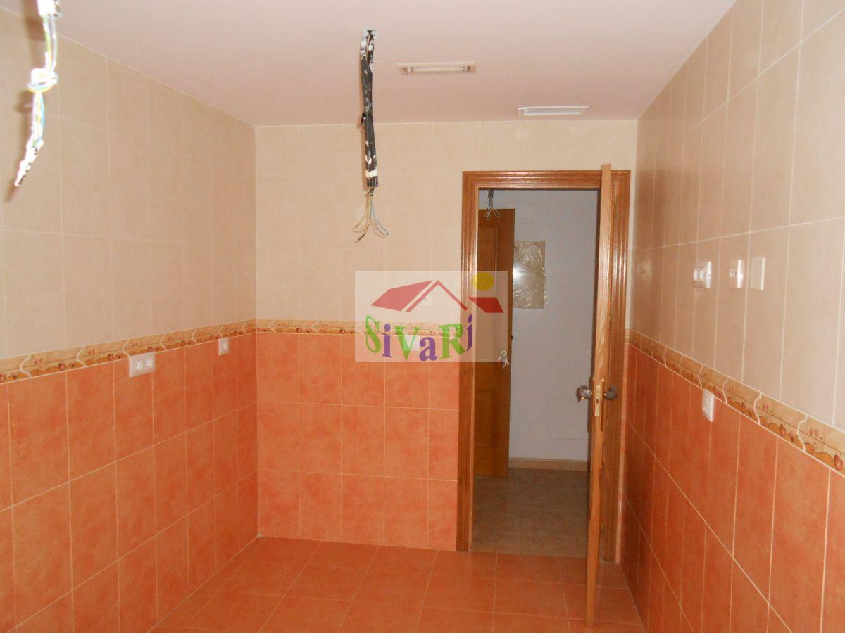 For sale of flat in Abarán