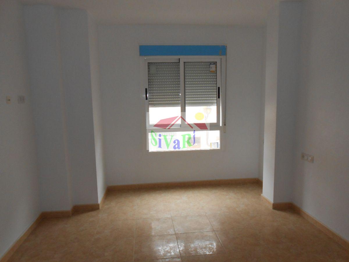 For sale of flat in Abarán