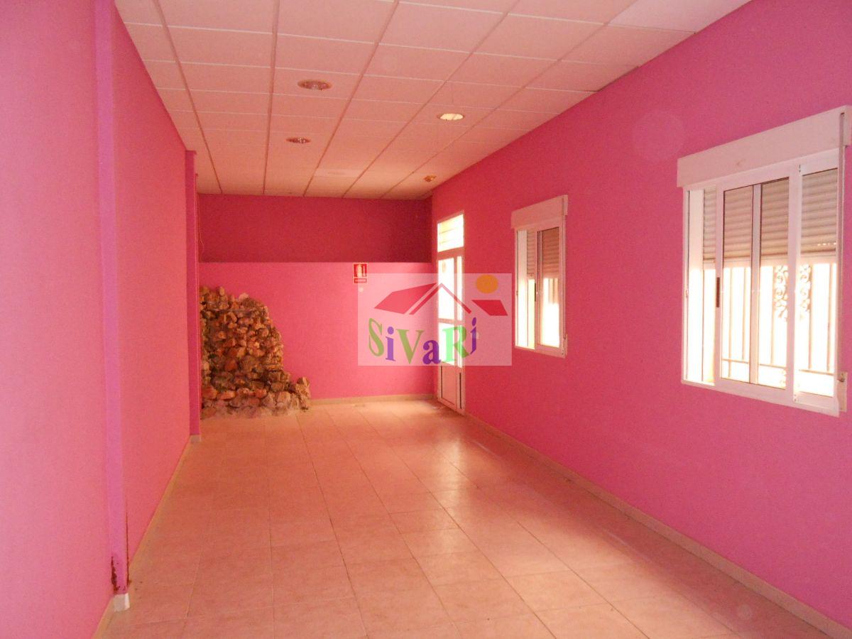 For rent of commercial in Abarán