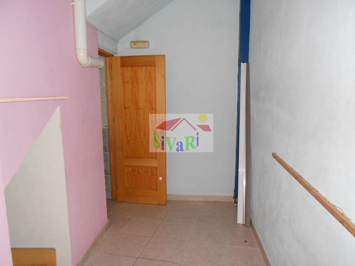 For rent of commercial in Abarán