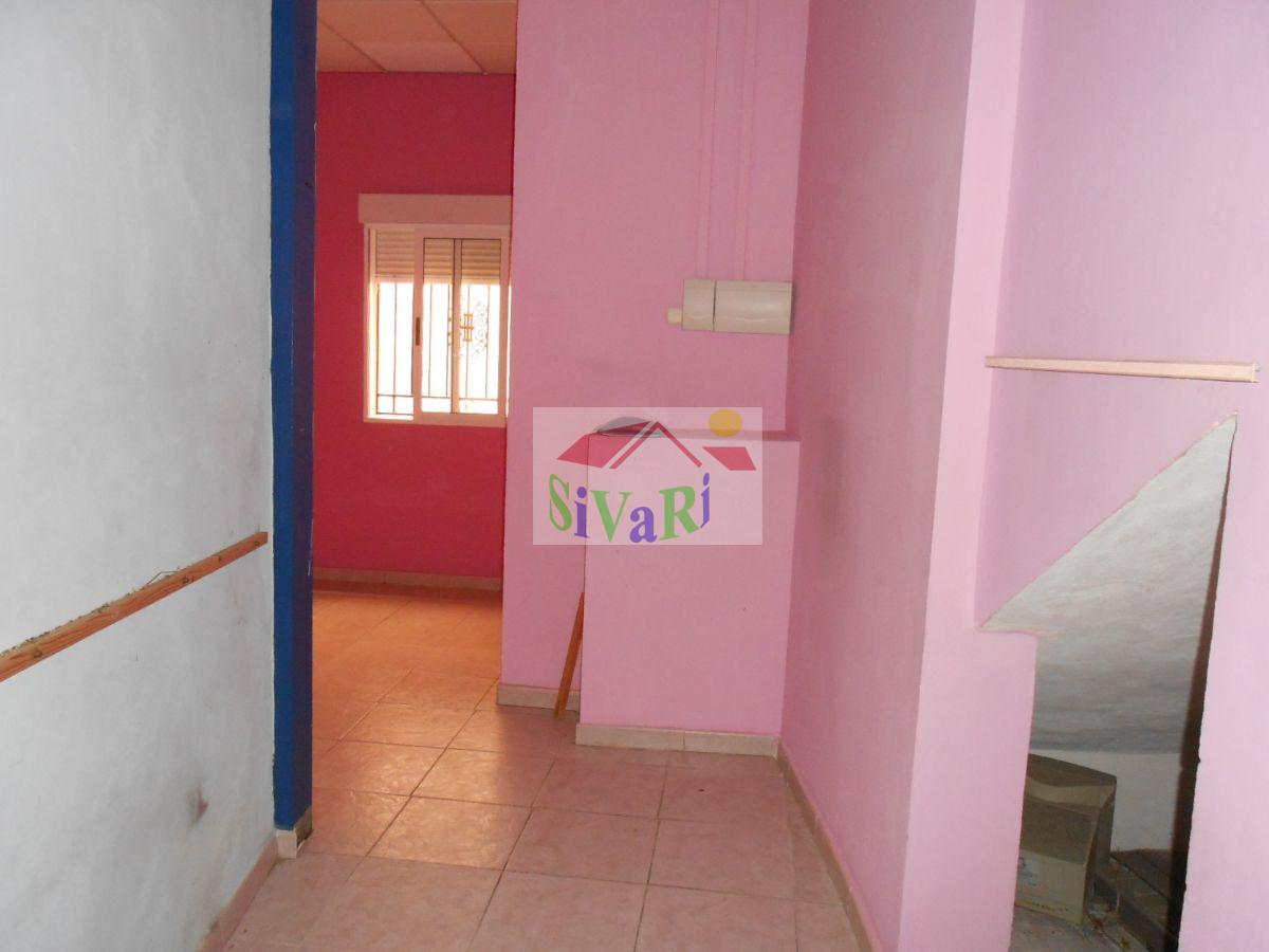 For rent of commercial in Abarán