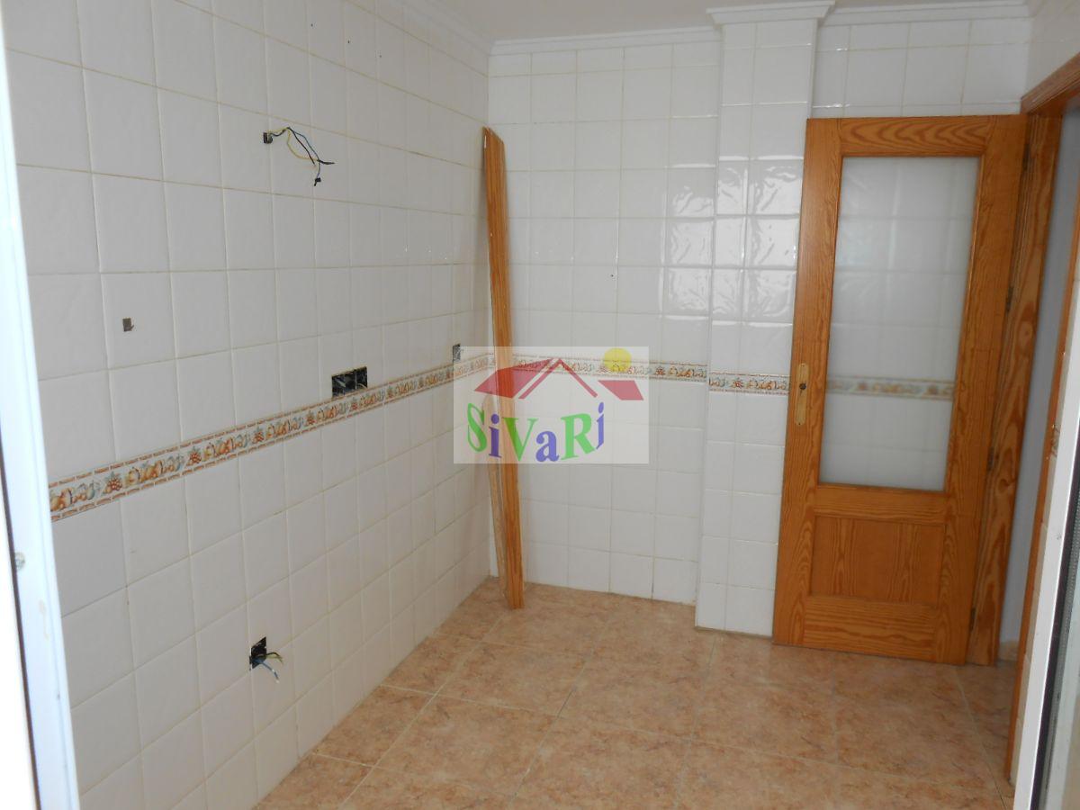 For sale of flat in Abarán