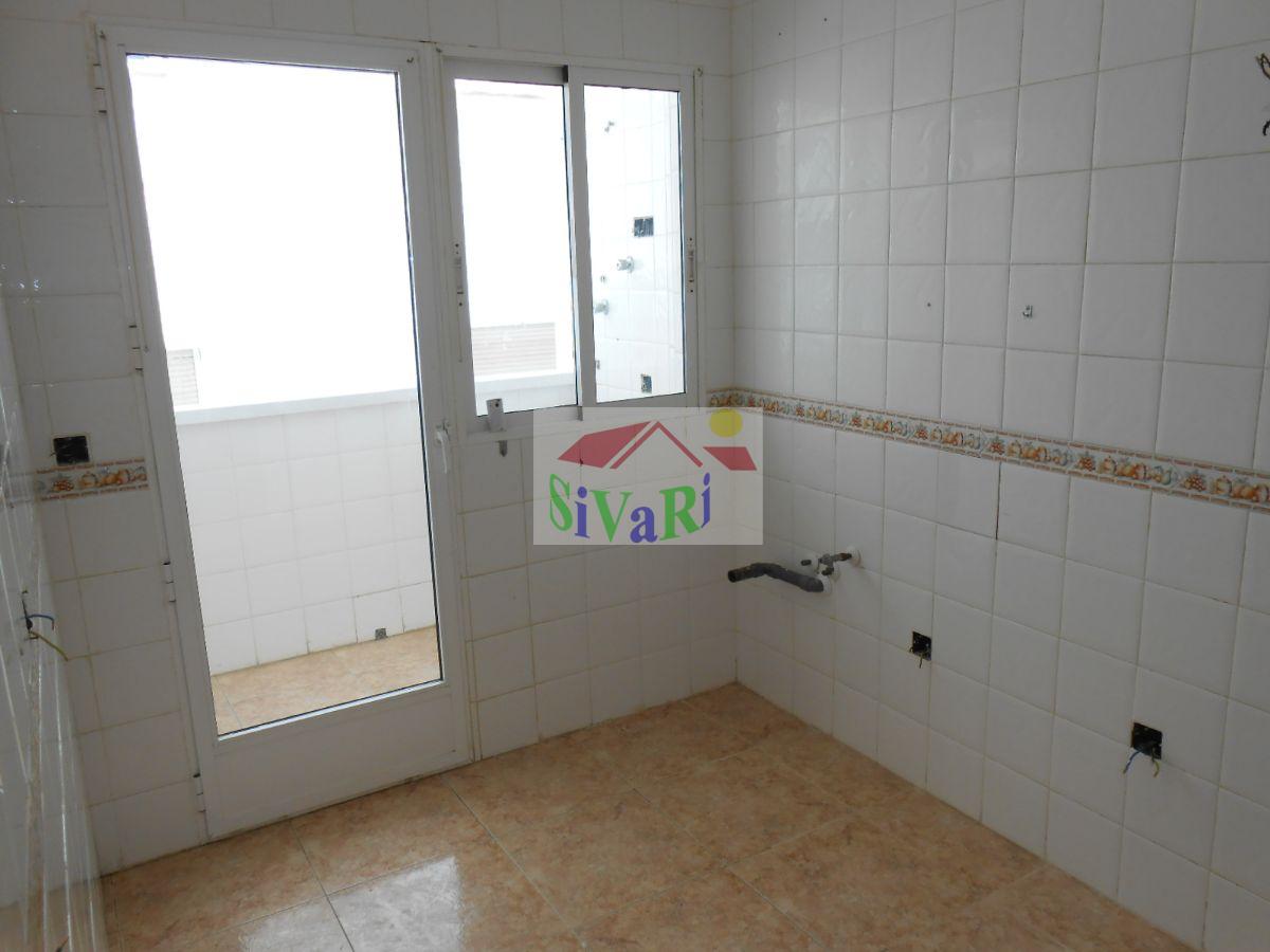 For sale of flat in Abarán