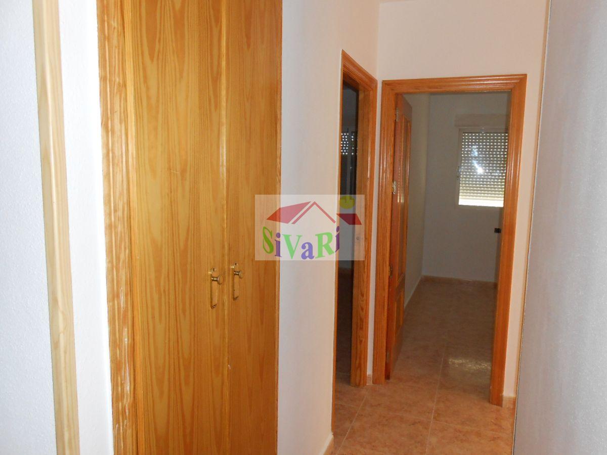 For sale of flat in Abarán