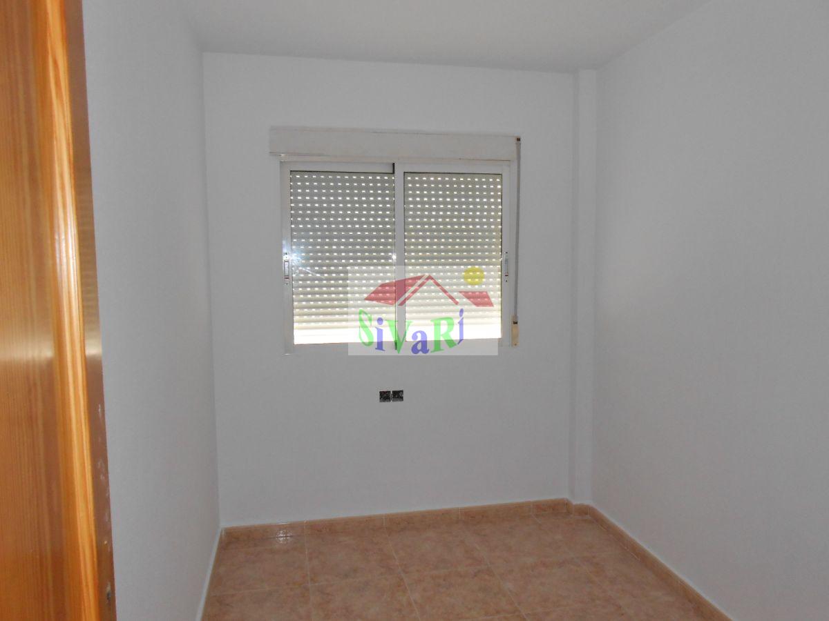 For sale of flat in Abarán